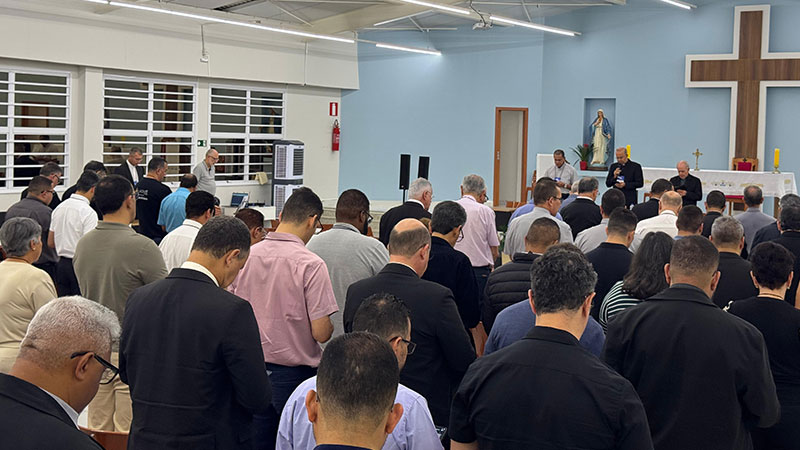 Bispos, padres e leigos participam da Assembleia Ampliada do CONSER do Regional Leste 2