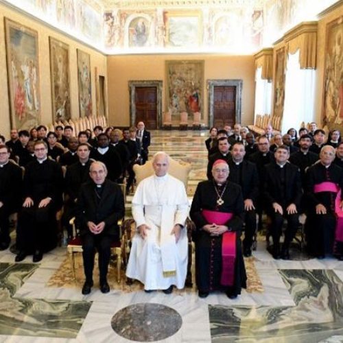 Leão XIV: exercitar-se na arte da escuta, importante para a unidade entre nós