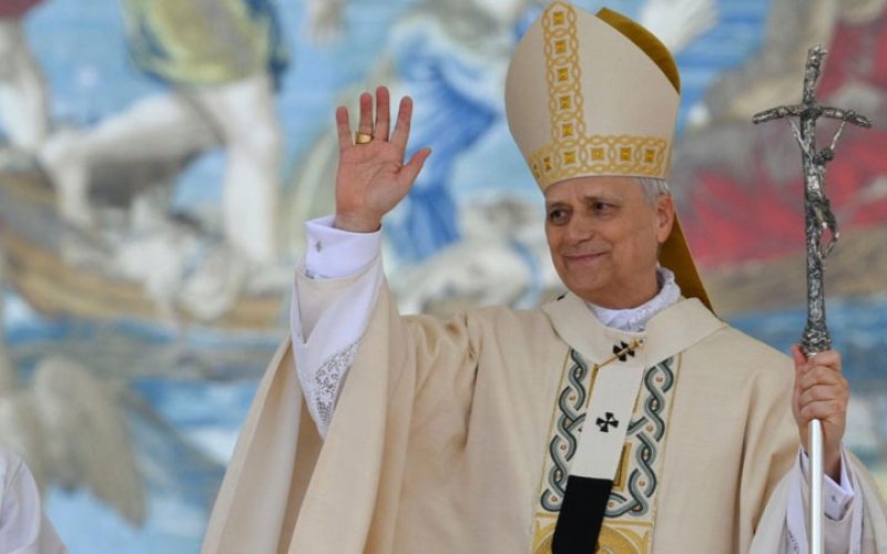 Leão XIV em oração no túmulo do Papa Francisco