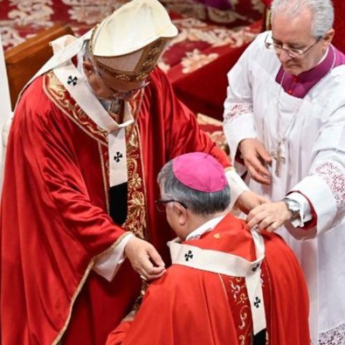 Arcebispos recebem o pálio; entre eles, cinco brasileiros